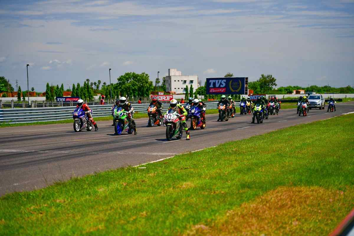 Motorcycle racing