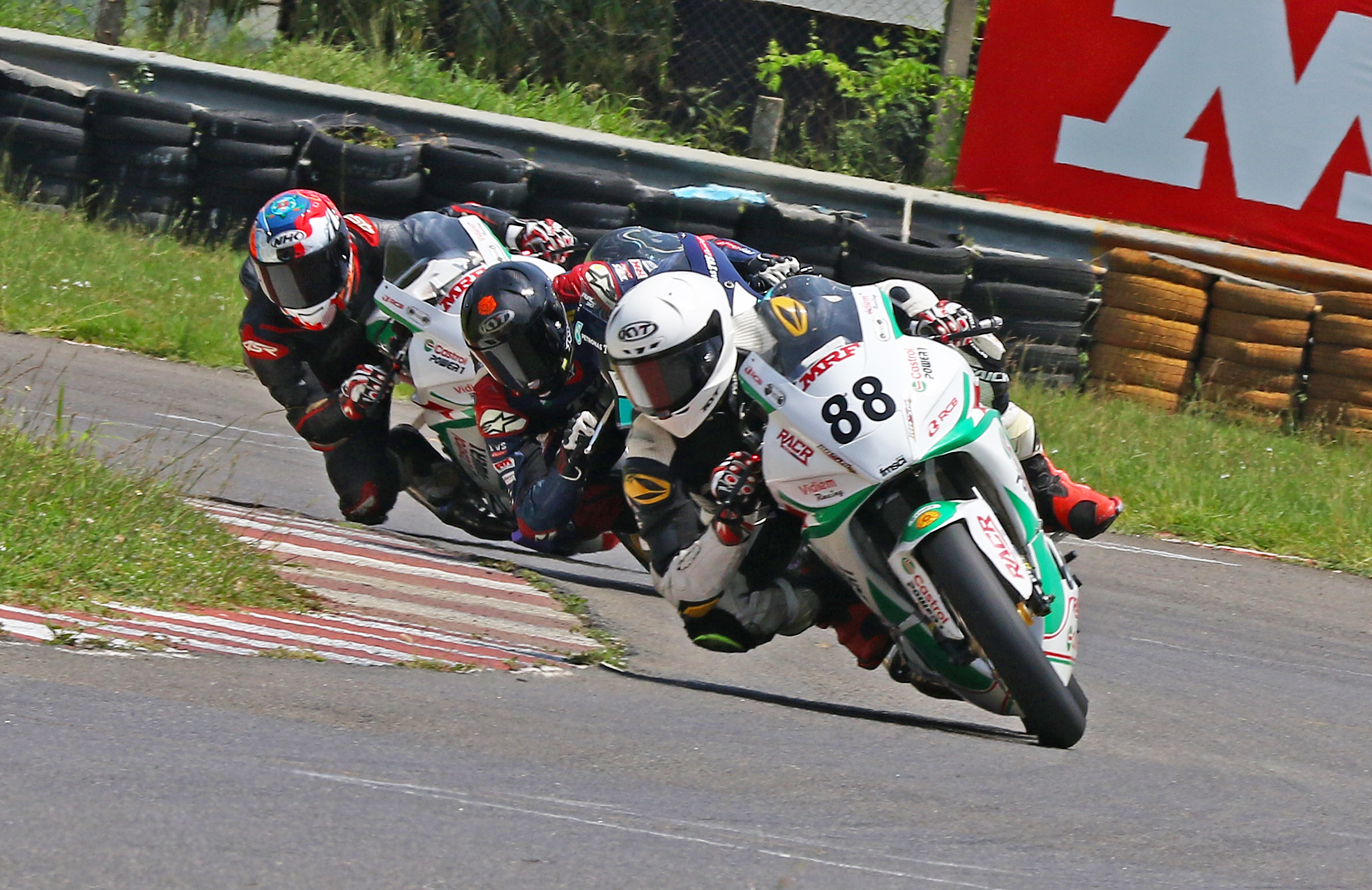 Classy Rahil Pillarisetty tops Pro-Stock 301-400cc Open race